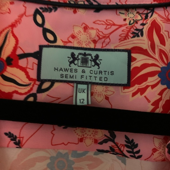 Hawes and Curtis ladies blouse. Brand new with tag. Long sleeve , printed. - Picture 2 of 3